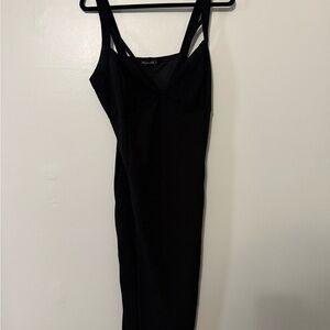 Elegant Black Sleeveless Dress